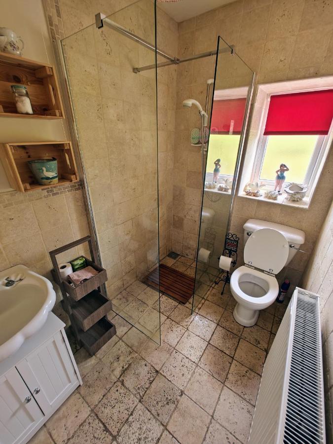 Teach Roisin-Traditional Irish Holiday Cottage In Malin Head. Bagian luar foto