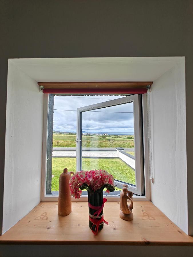 Teach Roisin-Traditional Irish Holiday Cottage In Malin Head. Bagian luar foto