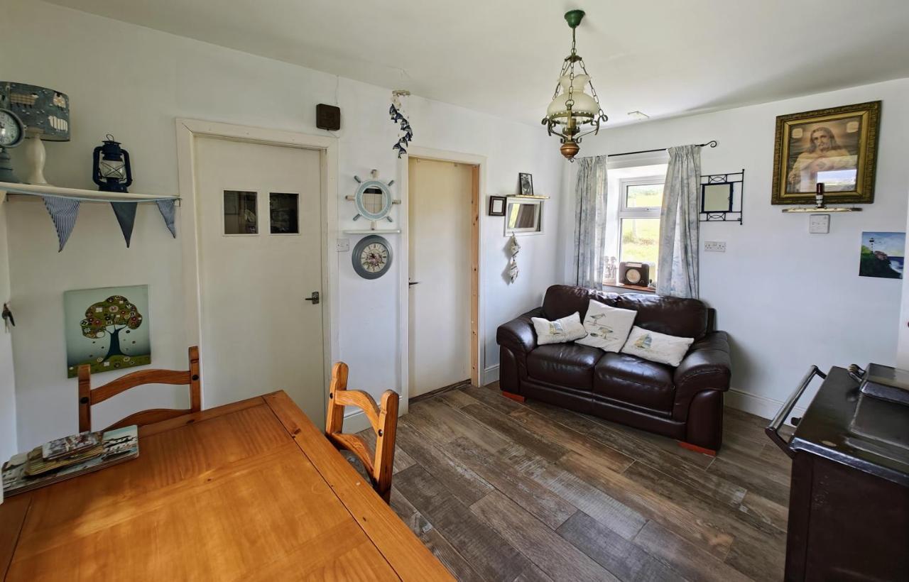 Teach Roisin-Traditional Irish Holiday Cottage In Malin Head. Bagian luar foto