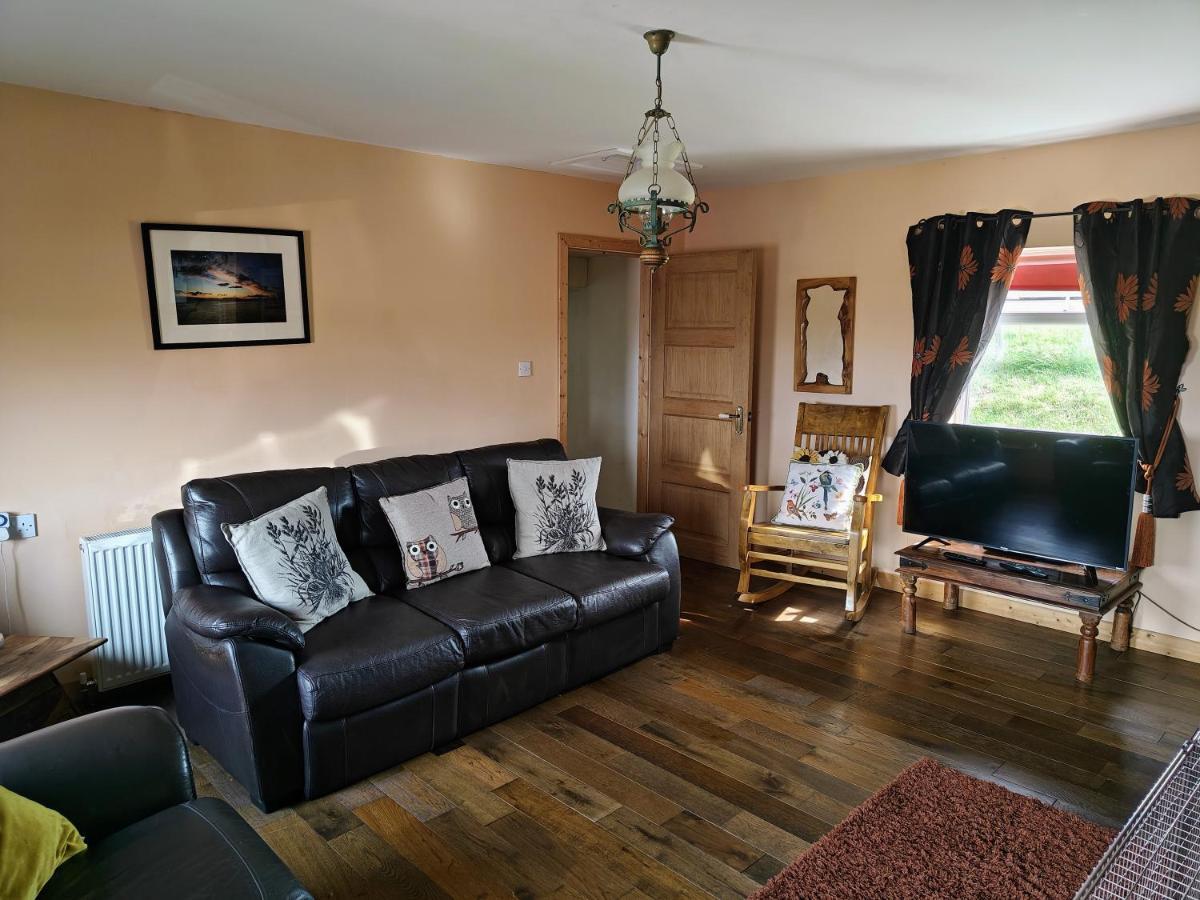 Teach Roisin-Traditional Irish Holiday Cottage In Malin Head. Bagian luar foto
